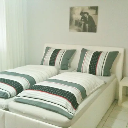 Apartment Ferien- Und Monteurstudios